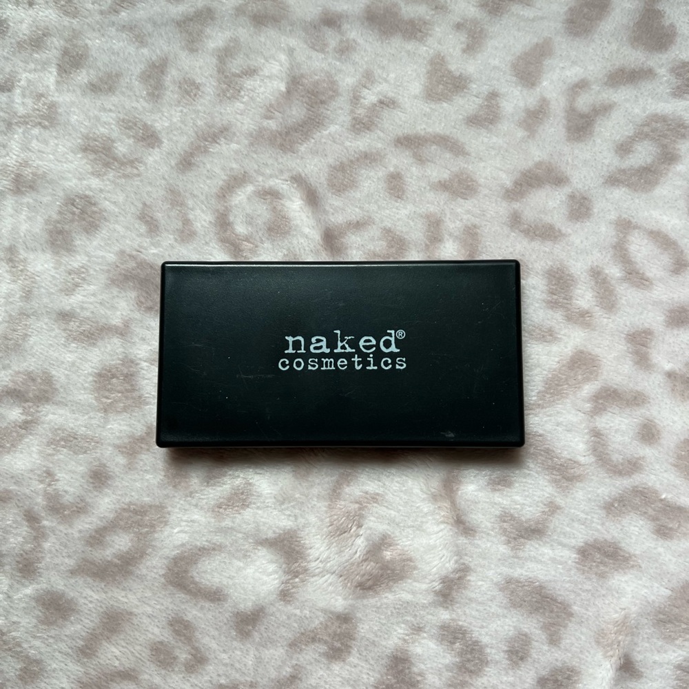 Naked cosmetics eyeshadow palette